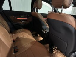 
										Mercedes-Benz GLC 300 full									