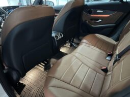 
										Mercedes-Benz GLC 300 full									