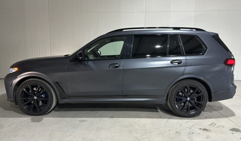 
								BMW X7 40i xDrive M Package full									