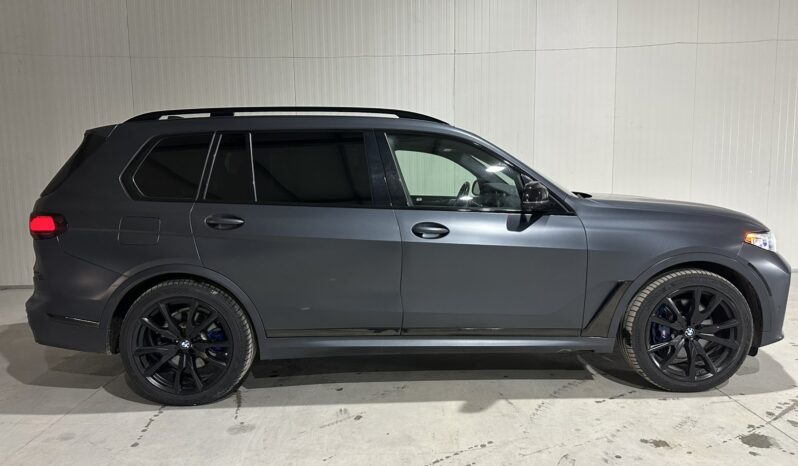 
								BMW X7 40i xDrive M Package full									