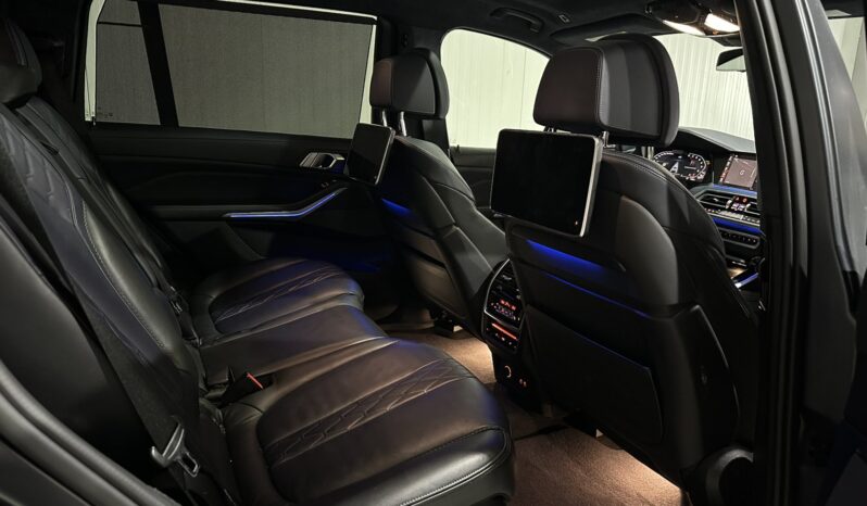 
								BMW X7 40i xDrive M Package full									
