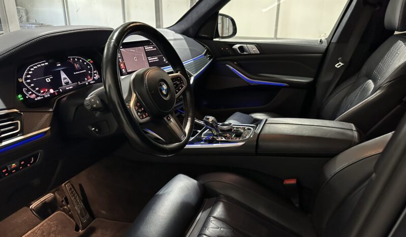 
								BMW X7 40i xDrive M Package full									