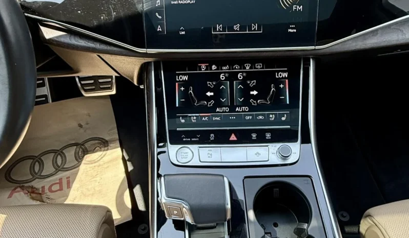 
								Audi Q7 55TFSI Technik S line full									