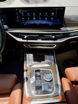 
										BMW X7 40i xDrive M Pro Package full									