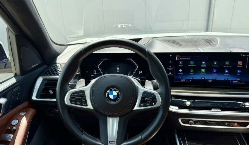 
								BMW X7 40i xDrive M Pro Package full									