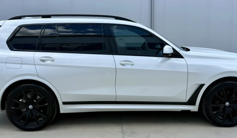 
								BMW X7 40i xDrive M Pro Package full									