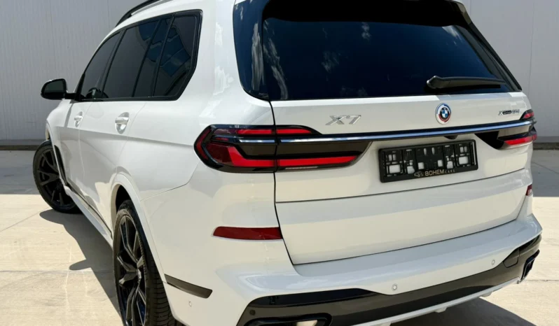 
								BMW X7 40i xDrive M Pro Package full									