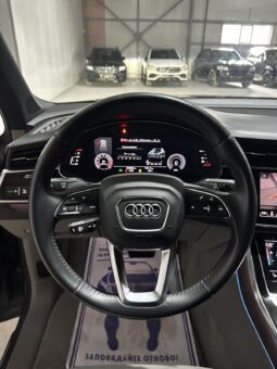 
										Audi Q7 55TFSI Technik full									