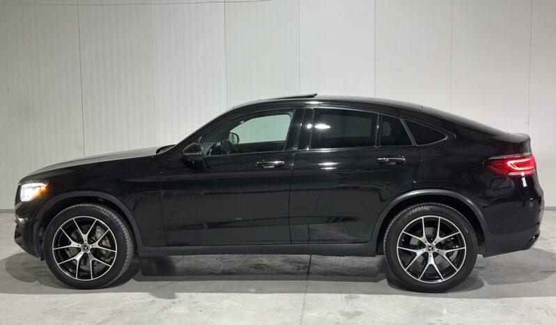 
								Mercedes-Benz GLC 300 Coupe full									