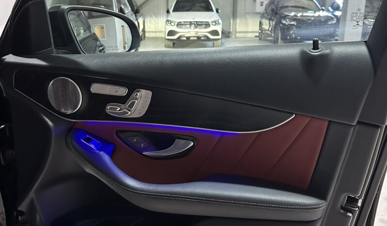 
								Mercedes-Benz GLC 300 Coupe full									