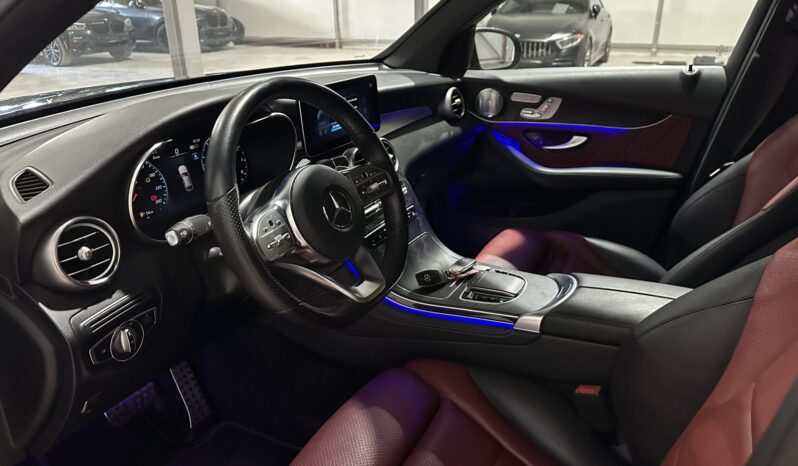 
								Mercedes-Benz GLC 300 Coupe full									