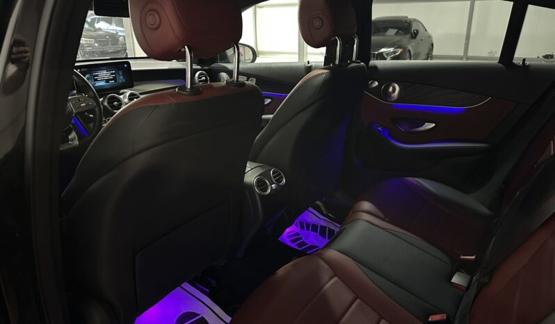 
								Mercedes-Benz GLC 300 Coupe full									