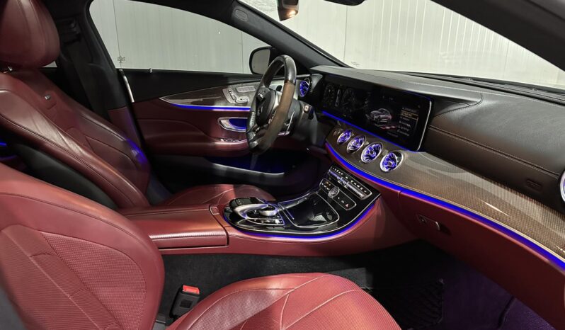 
								Mercedes-Benz CLS 53 AMG full									