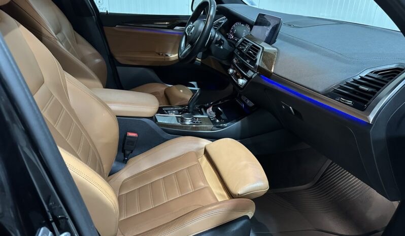 
								BMW X3 40i xDrive M Package full									