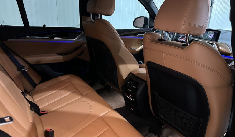 
								BMW X3 40i xDrive M Package full									