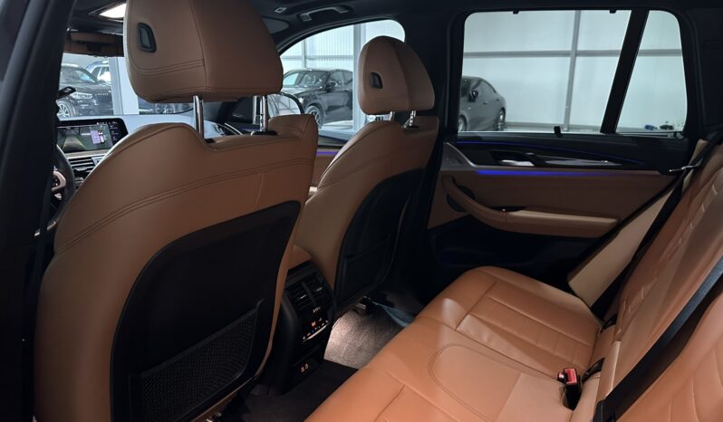 
								BMW X3 40i xDrive M Package full									
