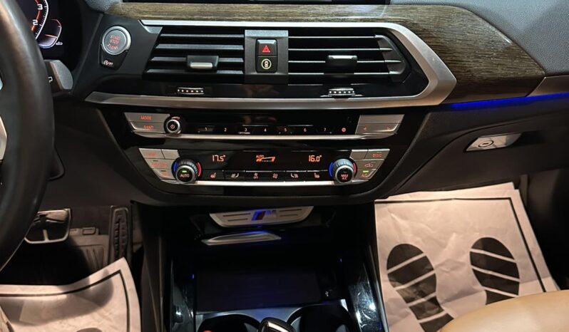 
								BMW X3 40i xDrive M Package full									