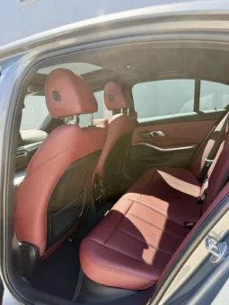 
										BMW 330 xDrive M Package full									