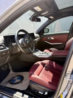 
										BMW 330 xDrive M Package full									