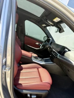 
										BMW 330 xDrive M Package full									