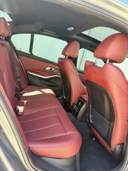 
										BMW 330 xDrive M Package full									