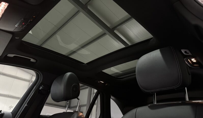 
								Mercedes-Benz GLC 300 AMG Package full									