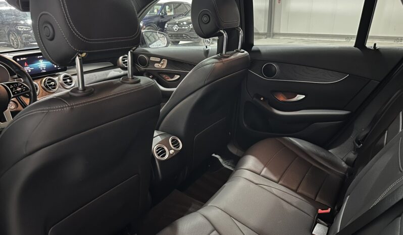 
								Mercedes-Benz GLC 300 AMG Package full									