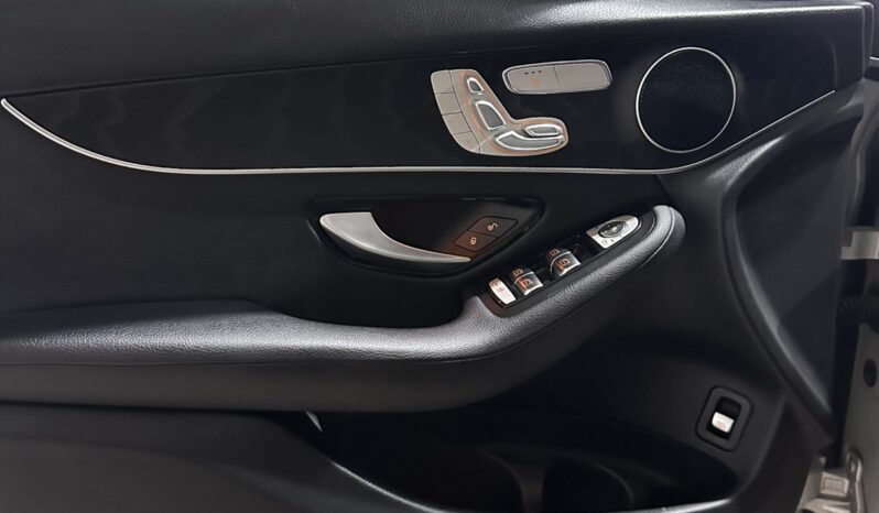
								Mercedes-Benz GLC 300 AMG Package full									