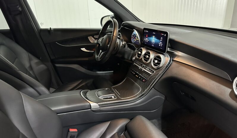 
								Mercedes-Benz GLC 300 AMG Package full									