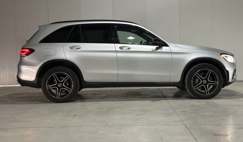 
								Mercedes-Benz GLC 300 AMG Package full									