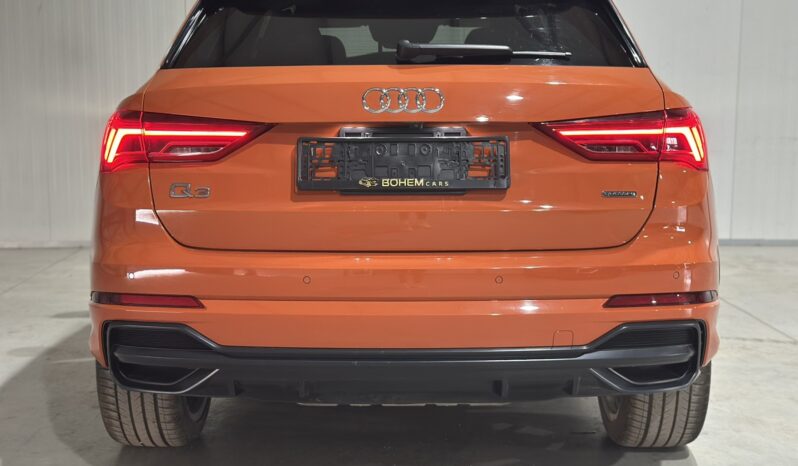 
								Audi Q3 TECHNIK 45TFSI full									