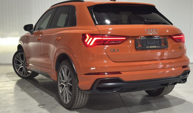
								Audi Q3 TECHNIK 45TFSI full									