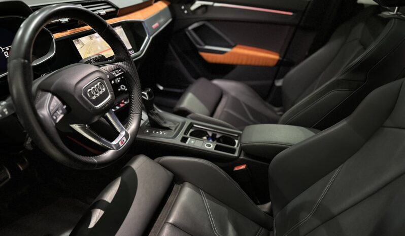 
								Audi Q3 TECHNIK 45TFSI full									