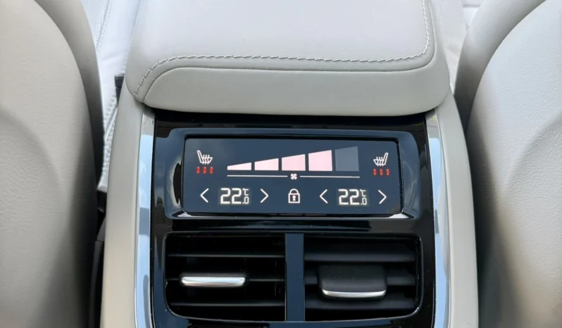 
								Volvo XC60 T6 Inscription full									