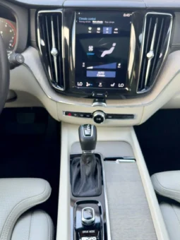 
										Volvo XC60 T6 Inscription full									
