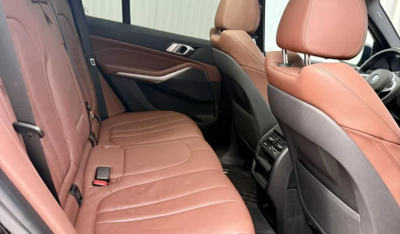 
								BMW X5 40i xDrive M package full									