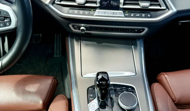 
								BMW X5 40i xDrive M package full									