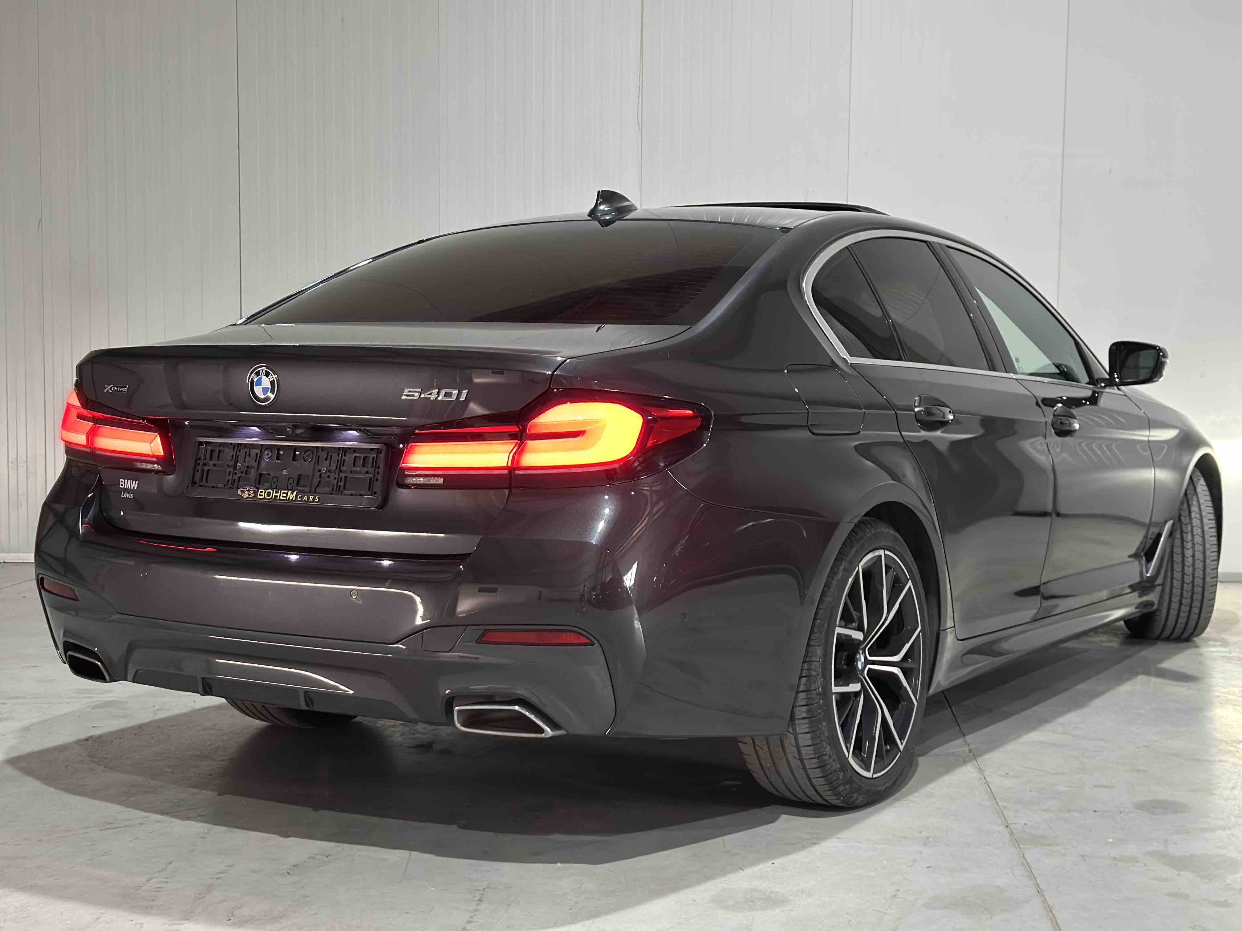 BMW 540 xDrive M Package