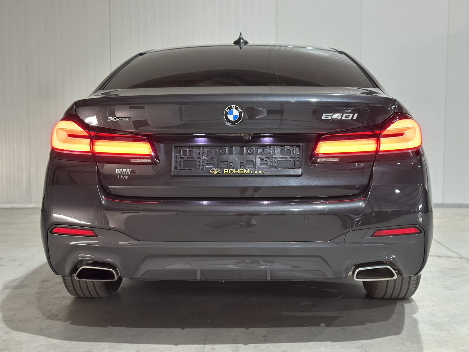 BMW 540 xDrive M Package