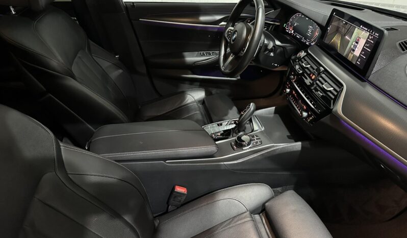 
								BMW 540 xDrive M Package full									