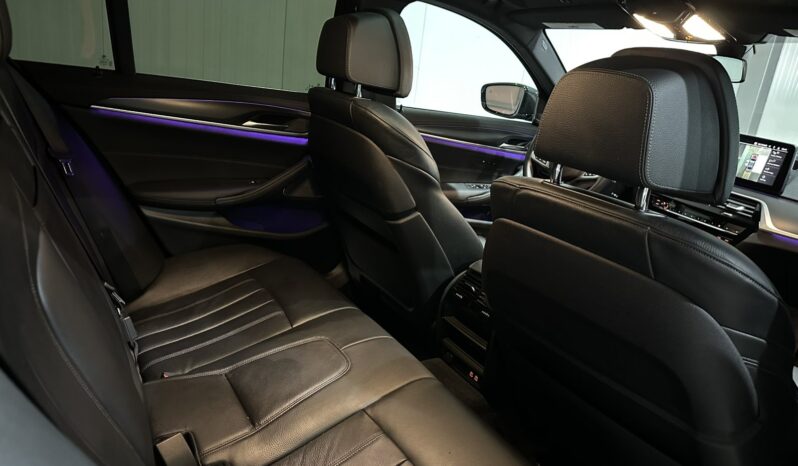 
								BMW 540 xDrive M Package full									