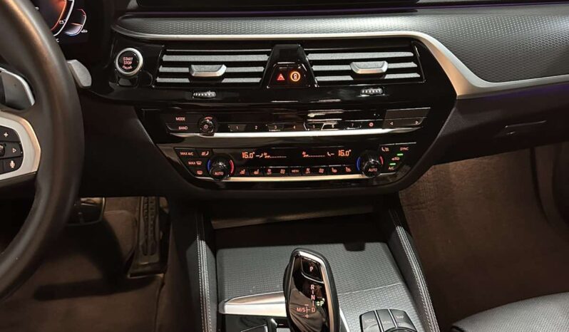 
								BMW 540 xDrive M Package full									