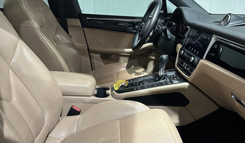 
								Porsche Macan S 30T full									