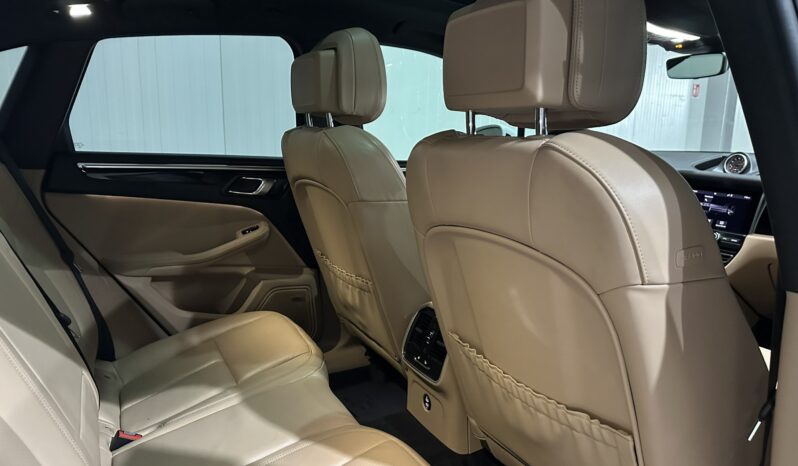 
								Porsche Macan S 30T full									