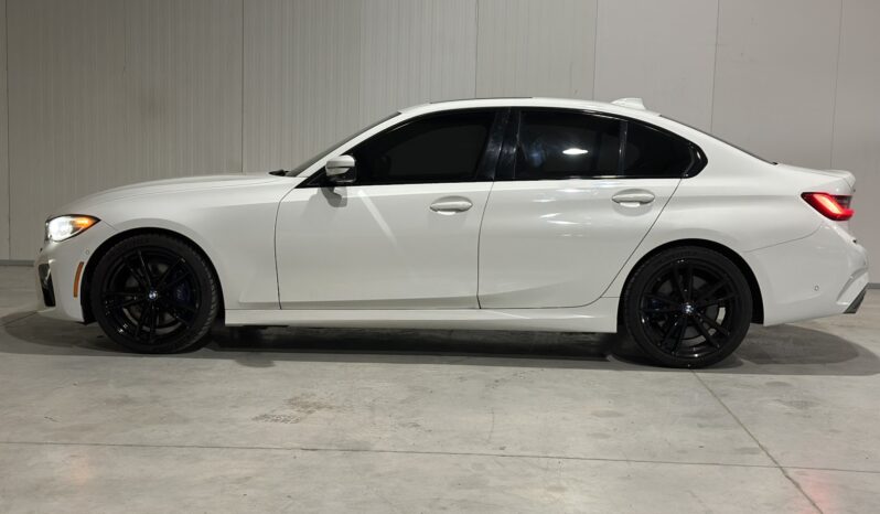 
								BMW 330 xDrive M Package full									