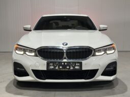 
										BMW 330 xDrive M Package full									