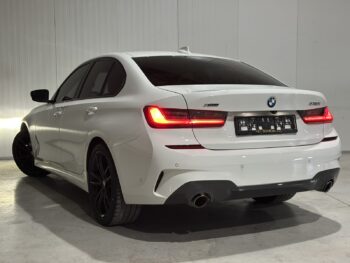 BMW 330 xDrive M Package
