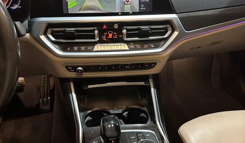 
								BMW 330 xDrive M Package full									