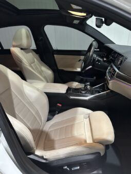 
										BMW 330 xDrive M Package full									