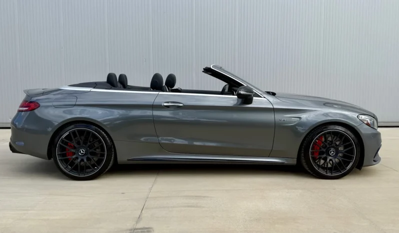 
								Mercedes-Benz C 63 AMG S Cabriolet full									
